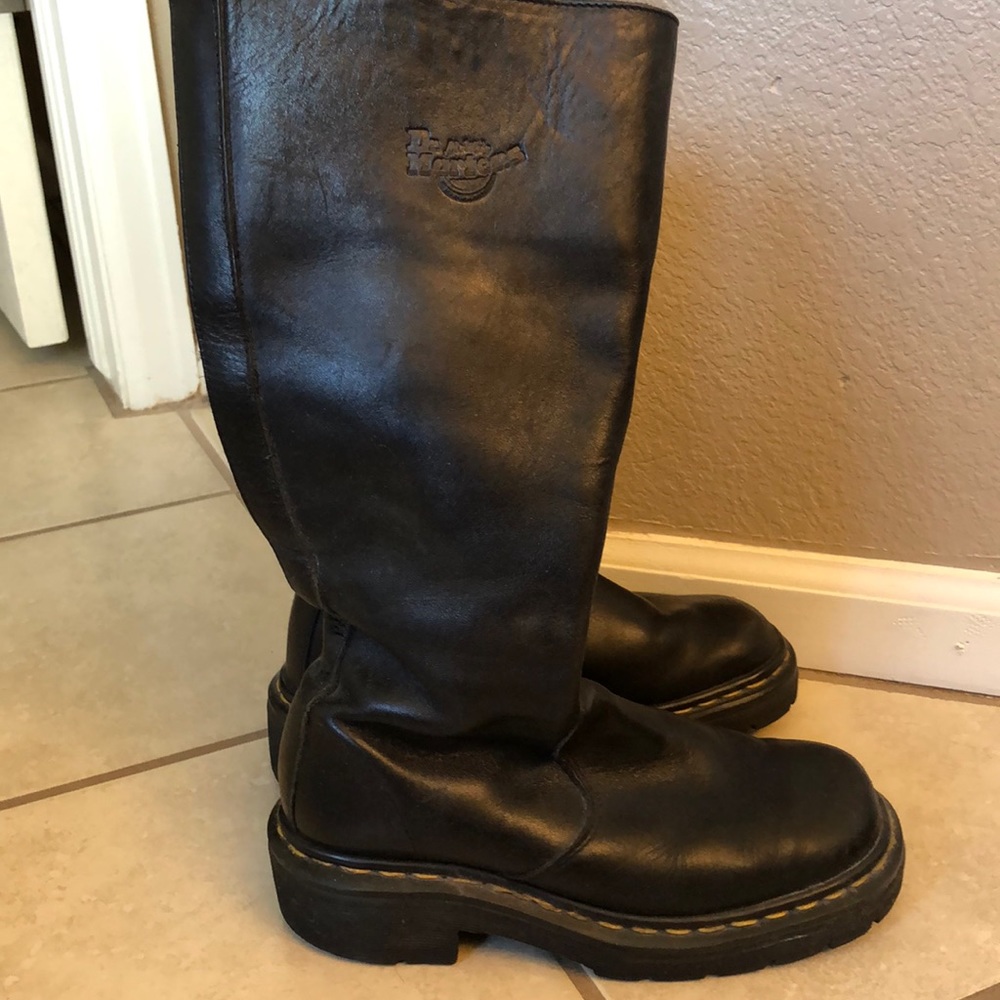 Dr martins black leather boot